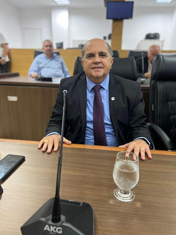 ADVOGADO DE NOVA MAMORÉ RECEBE COMENDA DA ASSEMBLEIA LEGISLATIVA DO ESTADO DE RONDÔNIA