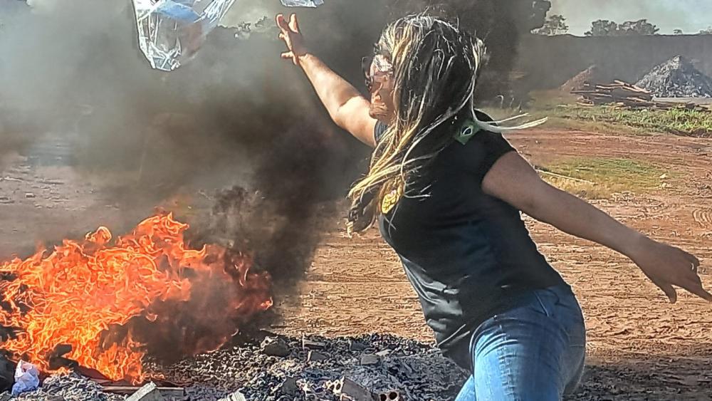 POLICIA CIVIL INCINERA QUASE 60 QUILOS DE PRODUTOS ENTORPECENTES EM UMA CERAMICA DE GUAJARÁ-MIRIM.