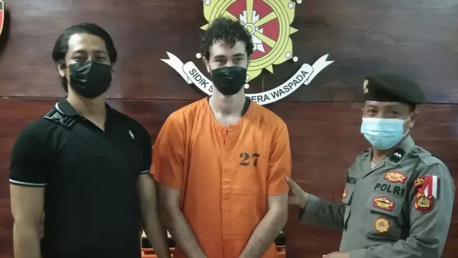 Estudante brasileiro de medicina é preso com drogas na Indonésia