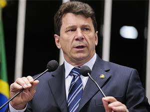 Ministro Alexandre de Moraes pede vista e Ivo Cassol continua candidato ao governo de Rondônia