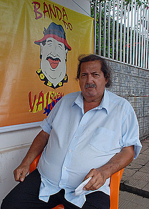 NOVO BOLETIM MÉDICO MOSTRA QUE ESTADO DE SAÚDE DO CARNAVALESCO MANELÃO AINDA É GRAVE