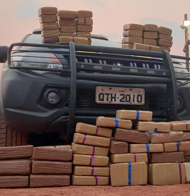 PRF prende dois e apreende quase 100 quilos de maconha em Nova Mamoré