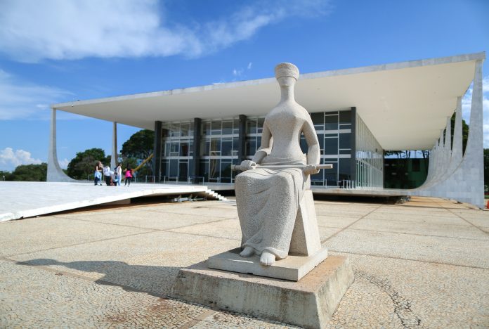 STF tem cinco votos para manter suspensão do piso da enfermagem
