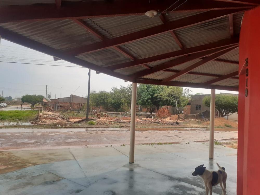 FORTE CHUVA COM VENTO CAUSA ALGUNS PREJUIZOS MATERIAIS EM GUAJARÁ-MIRIM