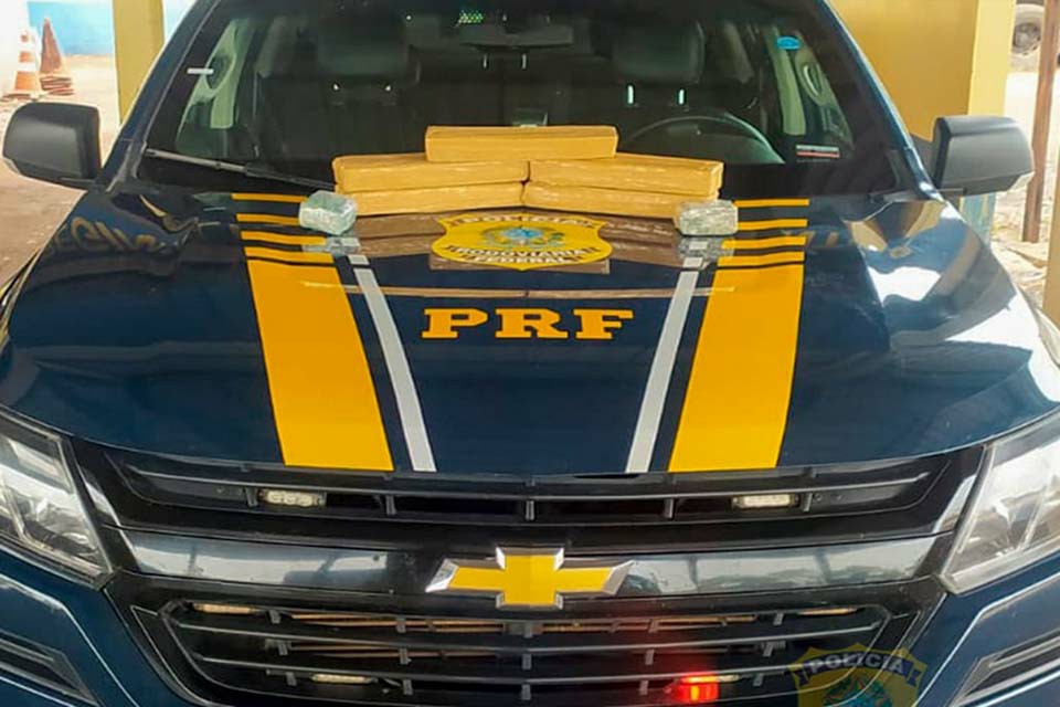 PRF apreende quase 20 Kg de maconha na BR-364 em Pimenta Bueno
