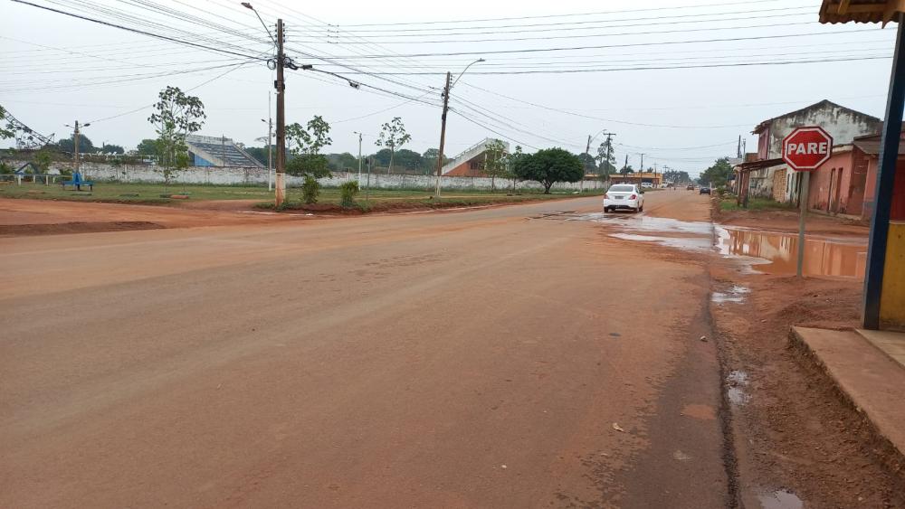 SOS NOS CRUZAMENTOS DE ALGUMAS AVENIDAS DE GUAJARÁ MIRIM