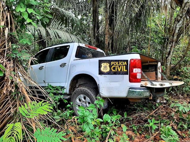 SEVIC/PC RECUPERA VEICULO ROUBADO EM INTENSA TROCA TIROS COM BOLIVIANOS ZONA RURAL DE GUAJARÁ-MIRIM-RO.