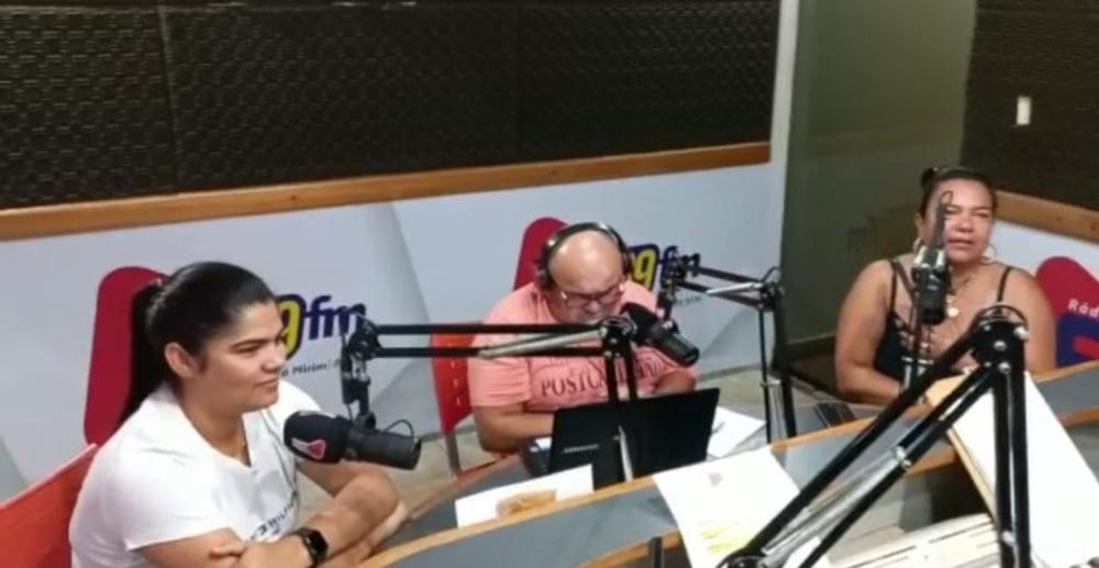 PREFEITA ANUNCIA NOVIDADE EM PROGRAMA DE RÁDIO RECAPEAMENTO EM RUAS DA CIDADE