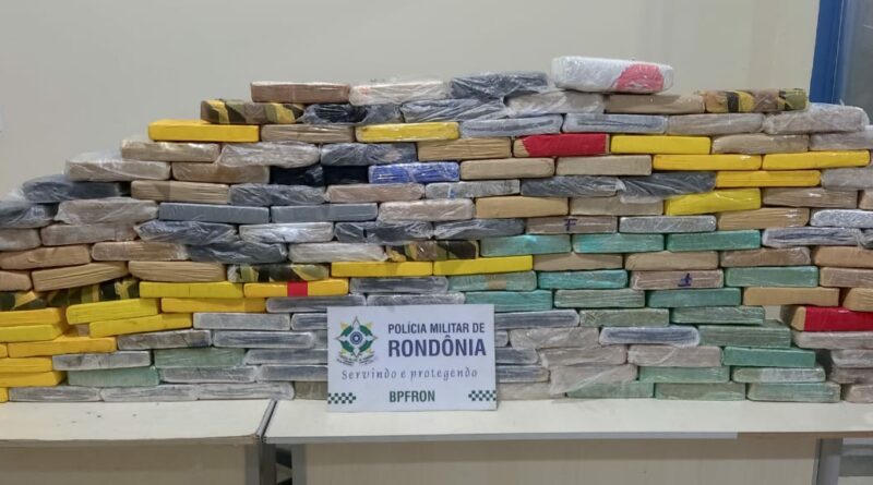 URGENTE: Batalhão de fronteira e choque fazem grande apreensão de droga em Nova Mamoré