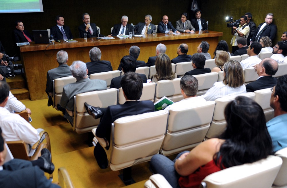 CÓDIGO FLORESTAL - Moreira conclama entidades e produtores rurais a fazerem pressão legítima sobre o Congresso