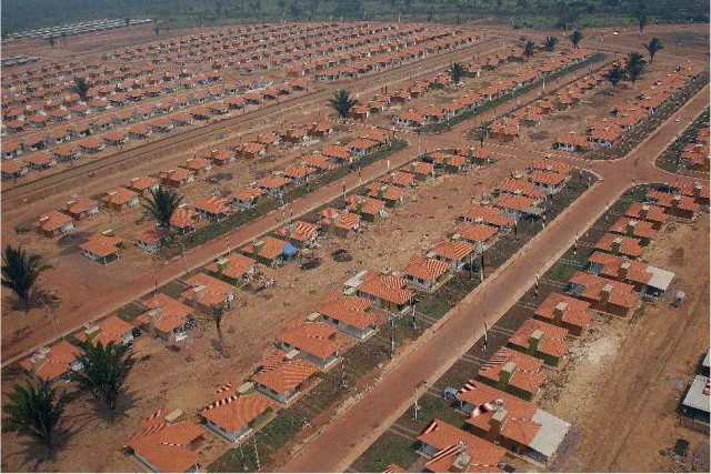 Moradores de Nova Mutum abandonam suas casas com medo de saqueamento e mais vandalismo