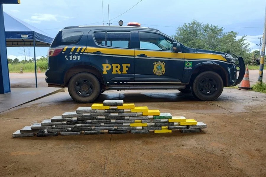 Em Porto Velho, PRF apreende quase 48 Kg de cloridrato de cocaína