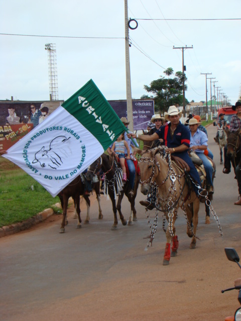 CERCA DE DUAS MIL PESSOAS PARTICIPAM DA 4ª CAVALGADA AO DISTRITO DO IATA - Fotos
