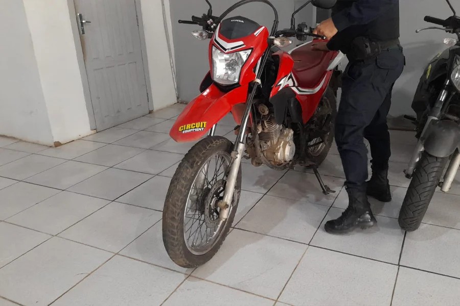 Homem é preso com drogas em apartamento usado para esconder objetos roubados