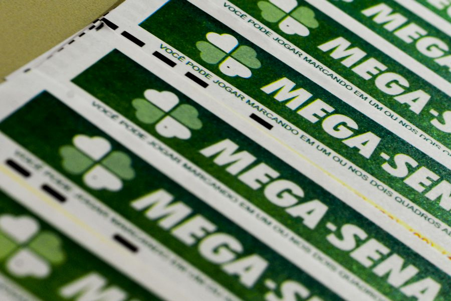 Mega-Sena acumula e próximo prêmio deve pagar R$ 37 milhões