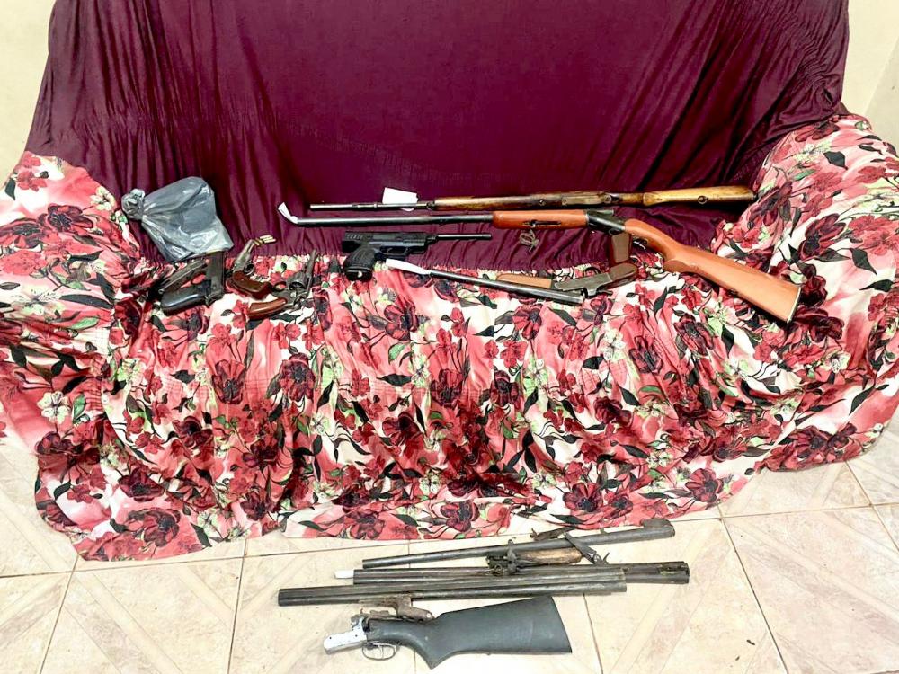 URGENTE! PCRO evita ataque à escola e apreende 7 armas de fogo em residência do suspeito, no distrito de Extrema - PVH.