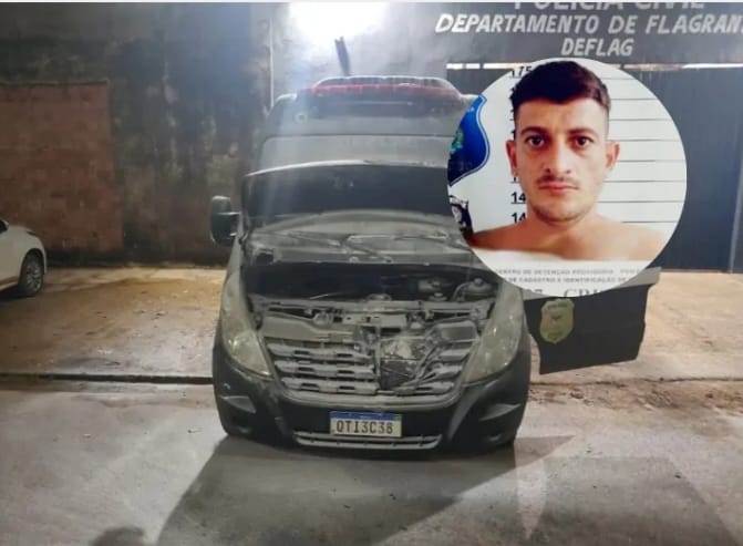 Vídeo: criminoso incendeia viatura em frente ao o Departamento de Flagrantes de Porto Velho
