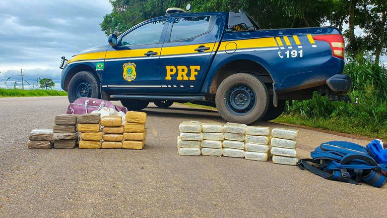 PRF apreende mais de 40 kg de SKUNK em duas ocorrências no mesmo ônibus em Senador Guiomard - AC