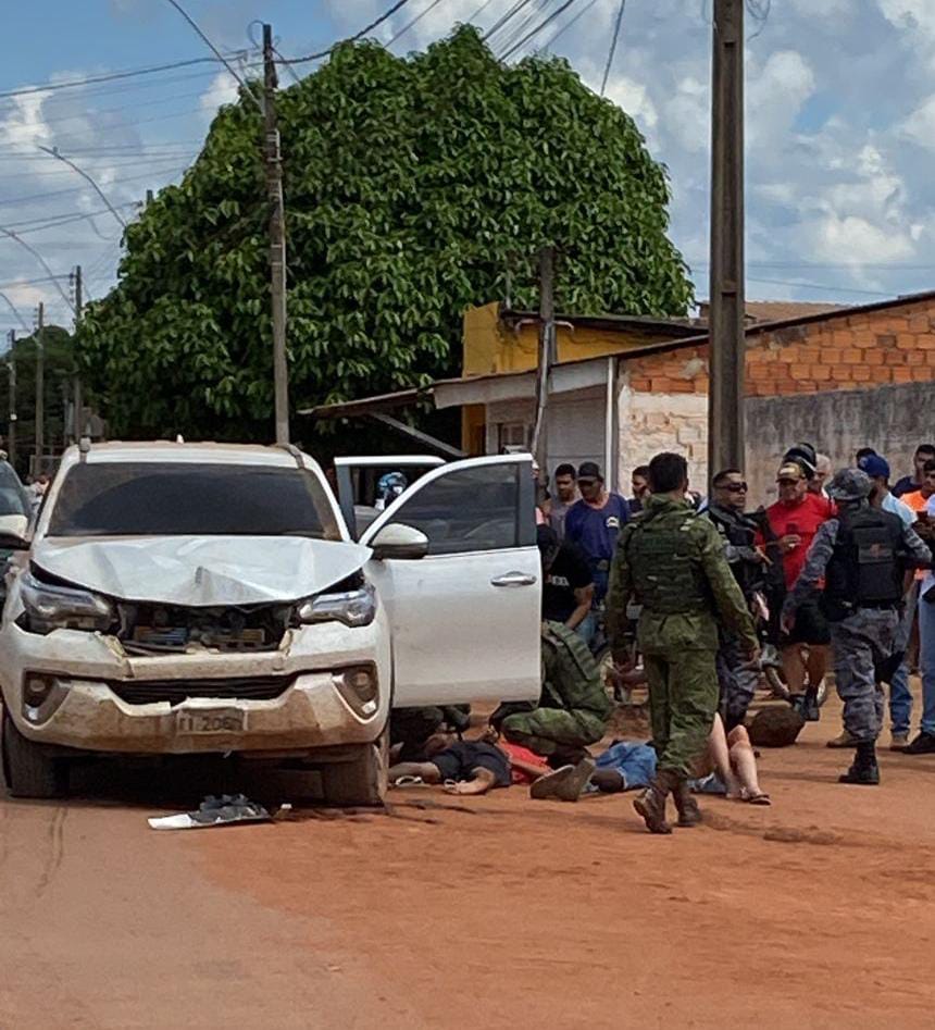 PM prende bando em Guajará-Mirim e recupera caminhonete roubada de deputado na capital