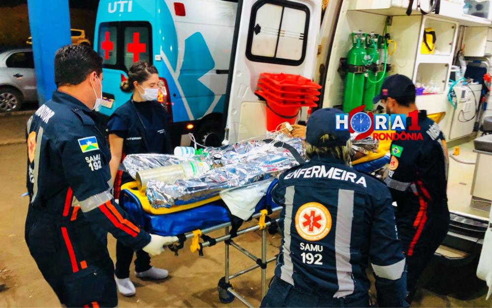Adolescente é atacado com quatro tiros por dupla em motocicleta na zona leste