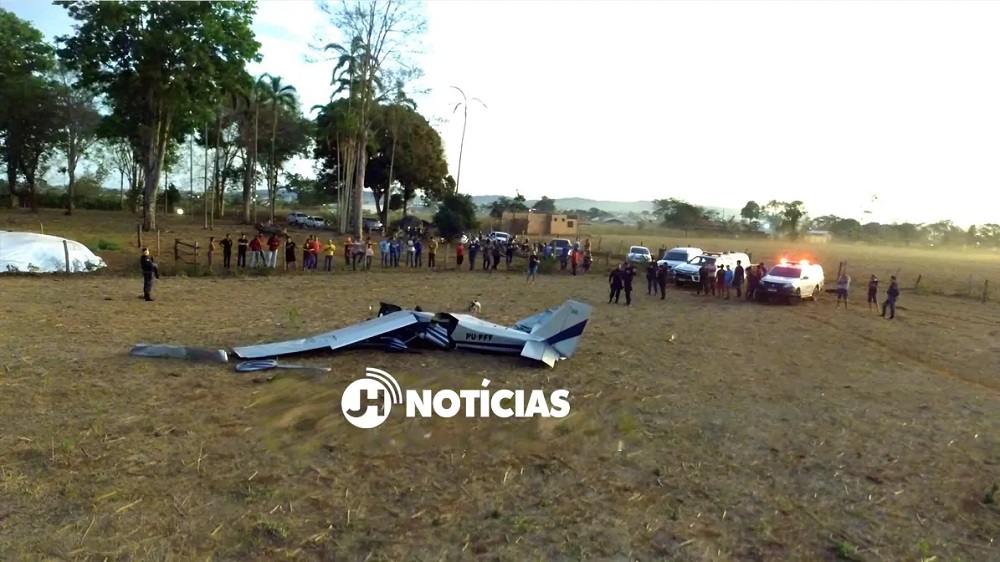 Avião cai e causa morte de pessoas no interior de Rondônia