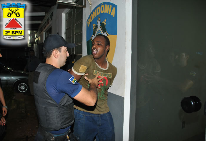 DROGAS - Filho chega em casa drogado e quase mata o pai a facada