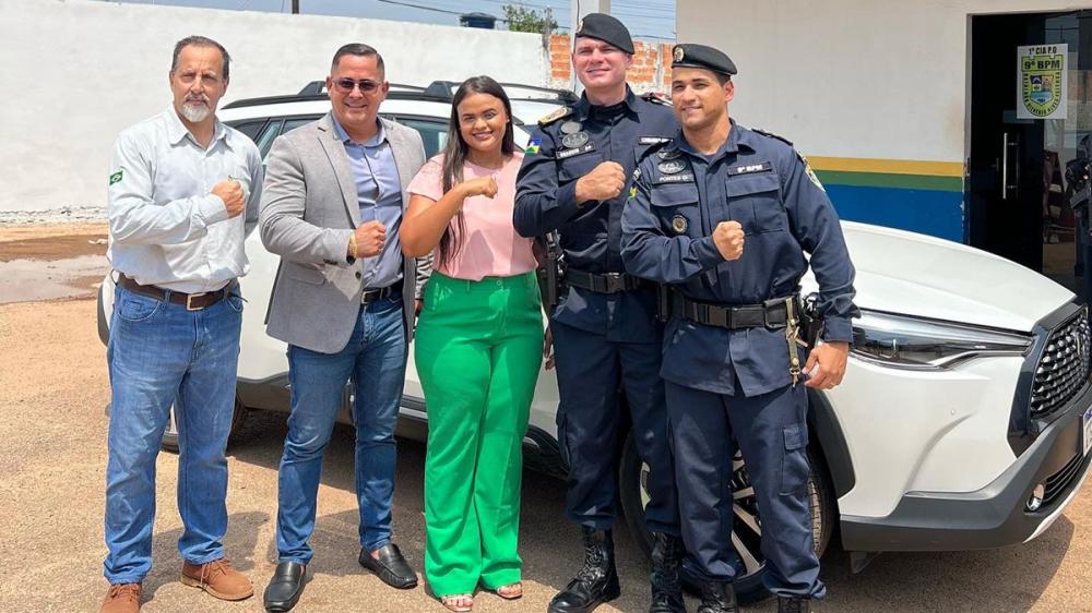 Deputada estadual Dra. Taíssa Sousa entrega caminhonete ao 9º Batalhão da Polícia Militar de Porto Velho