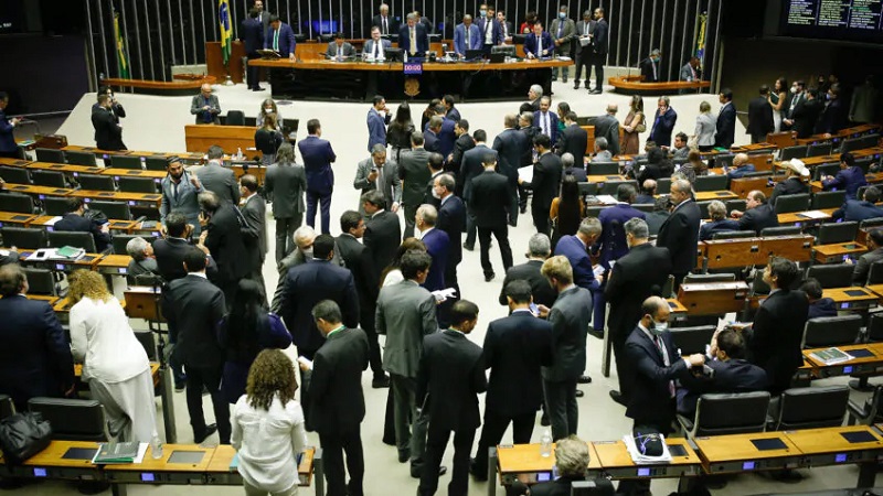 CÂMARA FEDERAL – Lei que reduz prazo de inelegibilidade é aprovada, veja como votou a bancada de RO