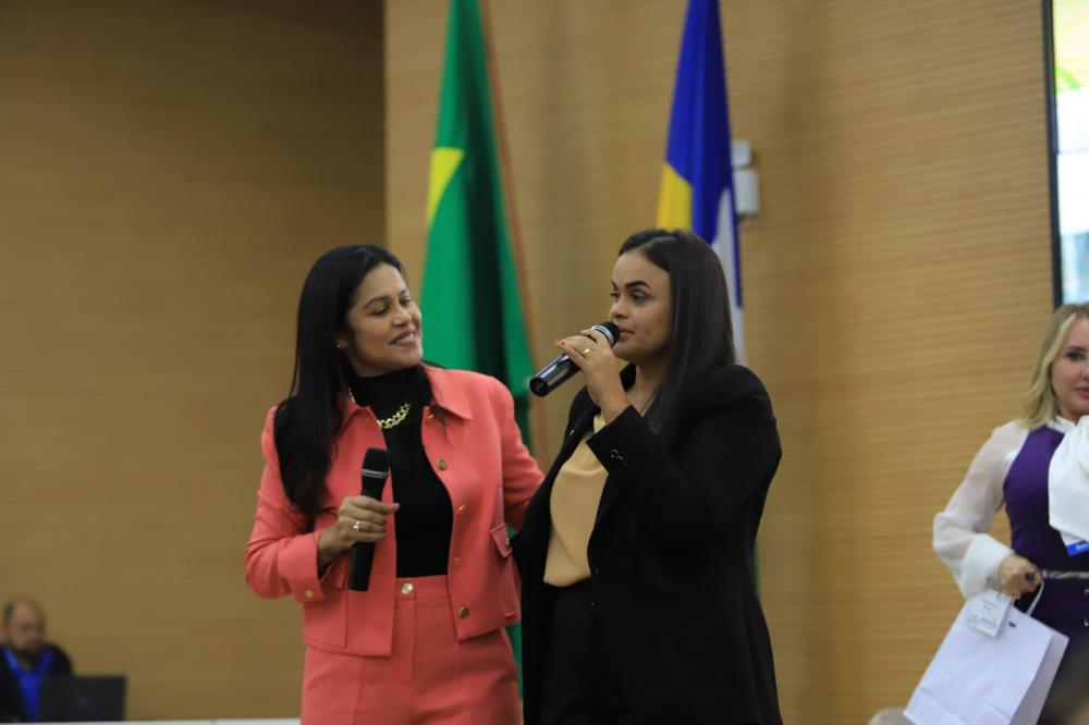 A deputada Dra. Taissa Sousa marca presença na abertura do 1º Fórum Permanente das Comissões de Constituição, Justiça e da Redação