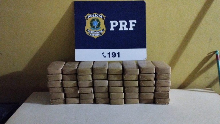 Em Nova Mamoré/RO, PRF aprende 48 Kg de cloridrato de cocaína
