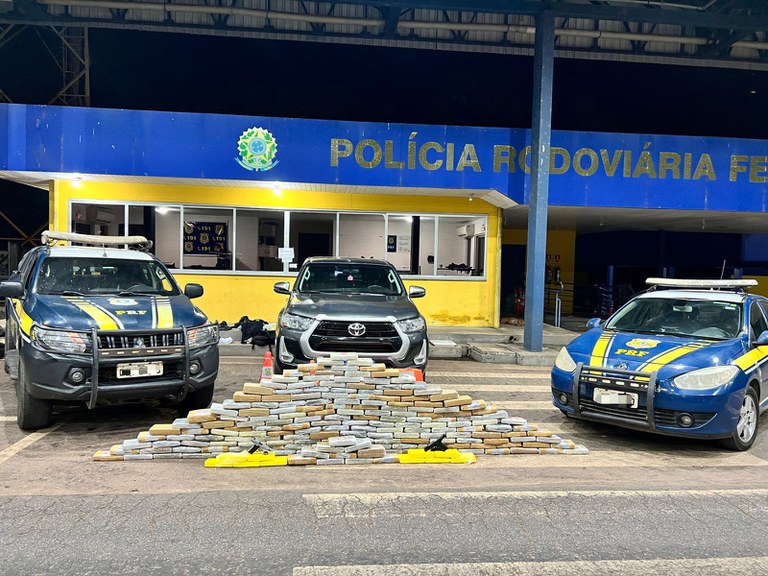 Ação conjunta da Polícia Rodoviária Federal e Polícia Militar resulta na apreensão de quase 200kg de entorpecentes