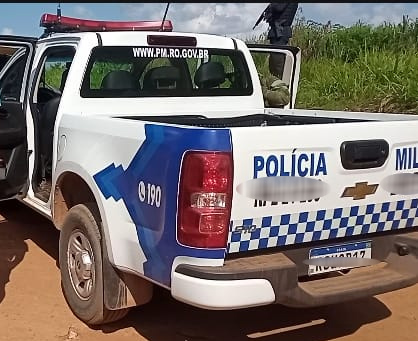 Jovem de 18 anos é levado para a delegacia após dar telefone a adolescente em troca de sexo