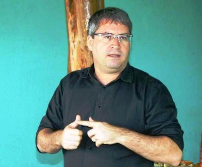 CASO RAFINHA - Diretor do Governo apóia ofensas de humorista do CQC ao povo rondoniense