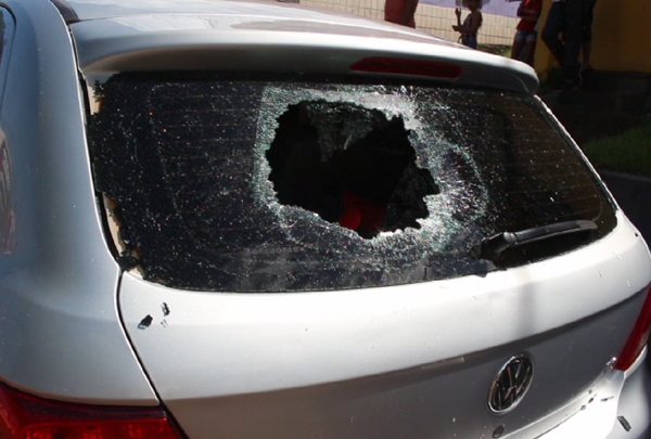 GUAJARÁ-MIRIM - PARA SE VINGAR DE TÉRMINO, HOMEM QUEBRA CARRO DE EX-MULHER