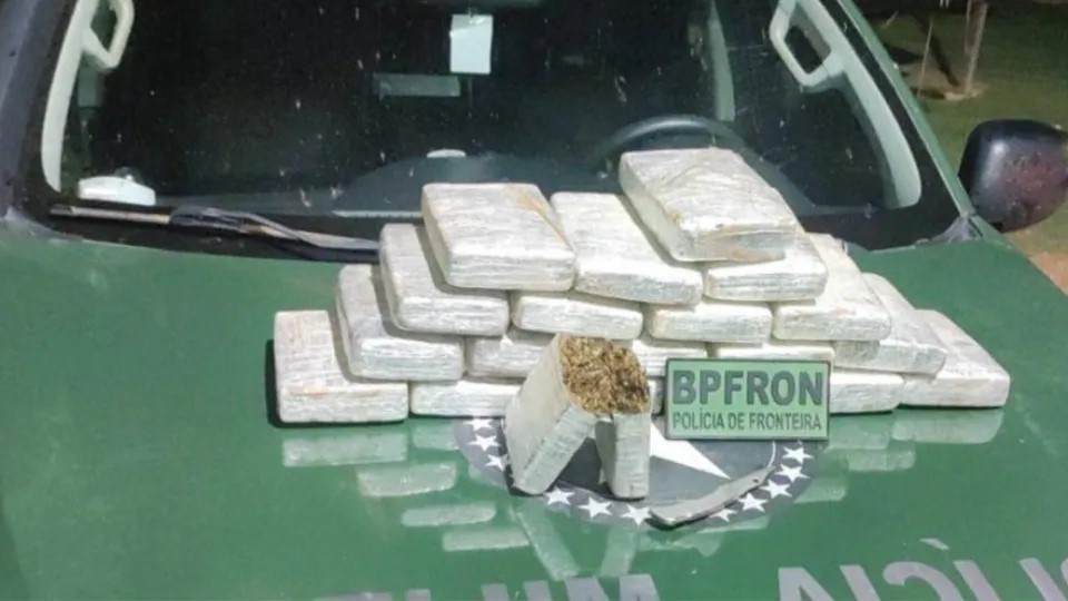 Homem é preso com 20 kg de drogas enquanto esperava ônibus na rodoviária de Guajará-Mirim
