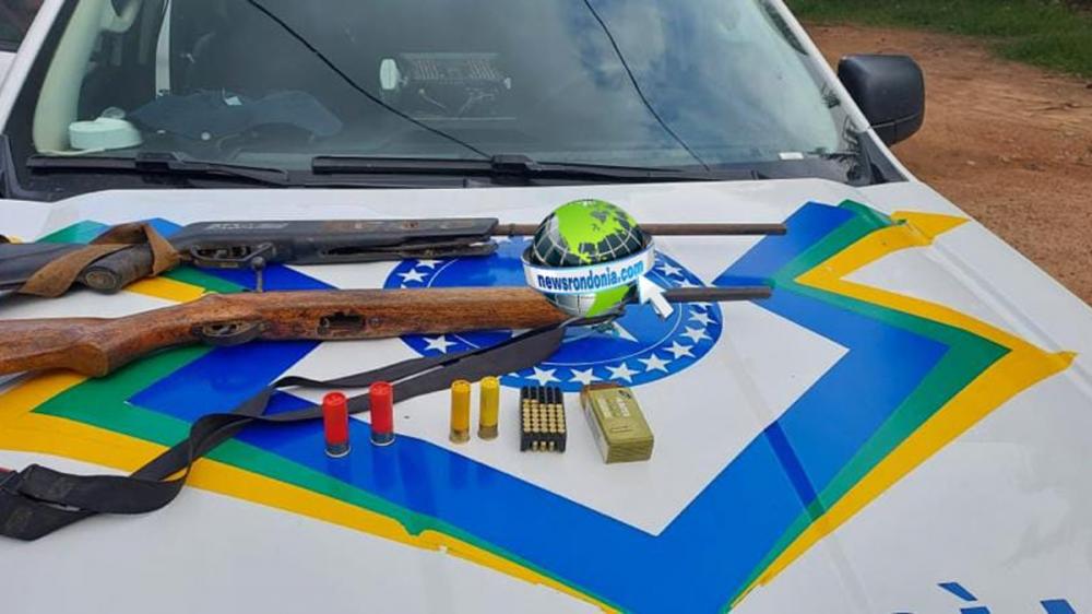 NO BAR: Vulgo “Chimba” é preso com armas após atirar em várias pessoas