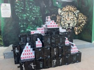 BPFron prende família contrabandeando cigarros da Bolívia