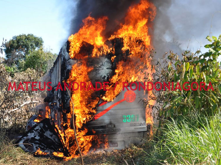 BR-364 GRAVE ACIDENTE COM ÔNIBUS DA EUCATUR NA REGIÃO DE ARIQUEMES; VEJA IMAGENS EXCLUSIVAS