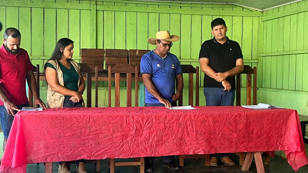 Dra Taissa garante trator para produtores rurais do Ramal Cachoeirinha em Guajará-Mirim