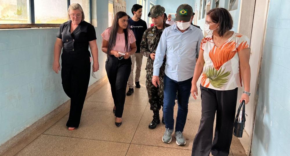 Dra Taissa e Cel Chrisóstomo viabilizam parceria entre Exército e Prefeitura de Guajará-Mirim para reparos no hospital Perpétuo Socorro