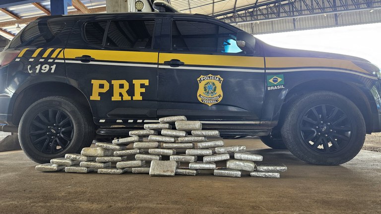Em Ariquemes/RO, PRF apreende mais de 40 Kg de maconha