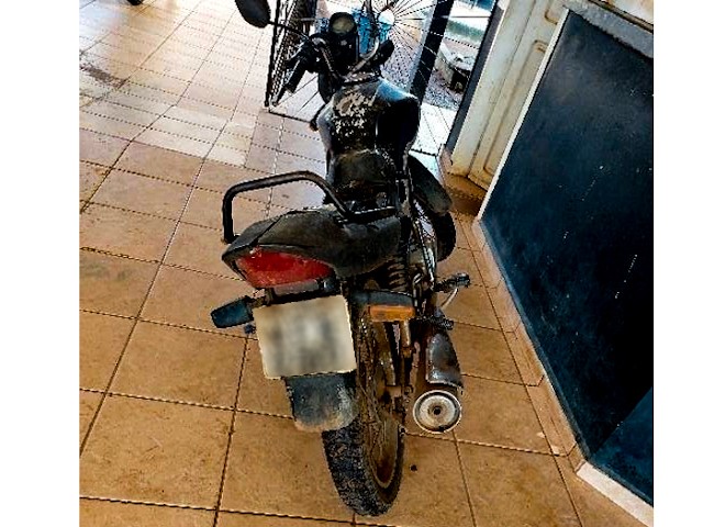 PM recupera motocicleta furtada em Guajará-Mirim