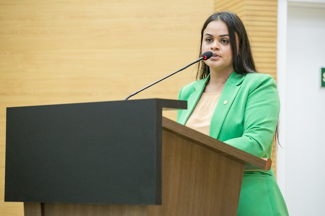 Dra Taíssa solicita recuperação da linha D entre distritos de Palmeiras e Nova Dimensão