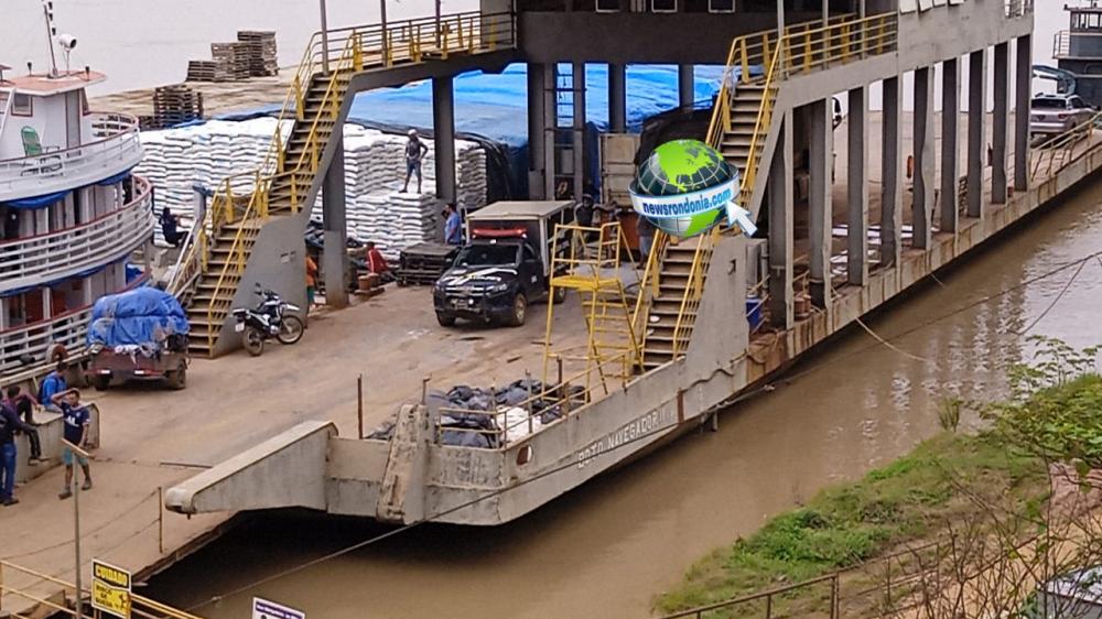 Cadáver é encontrado em embarcação no Rio Madeira