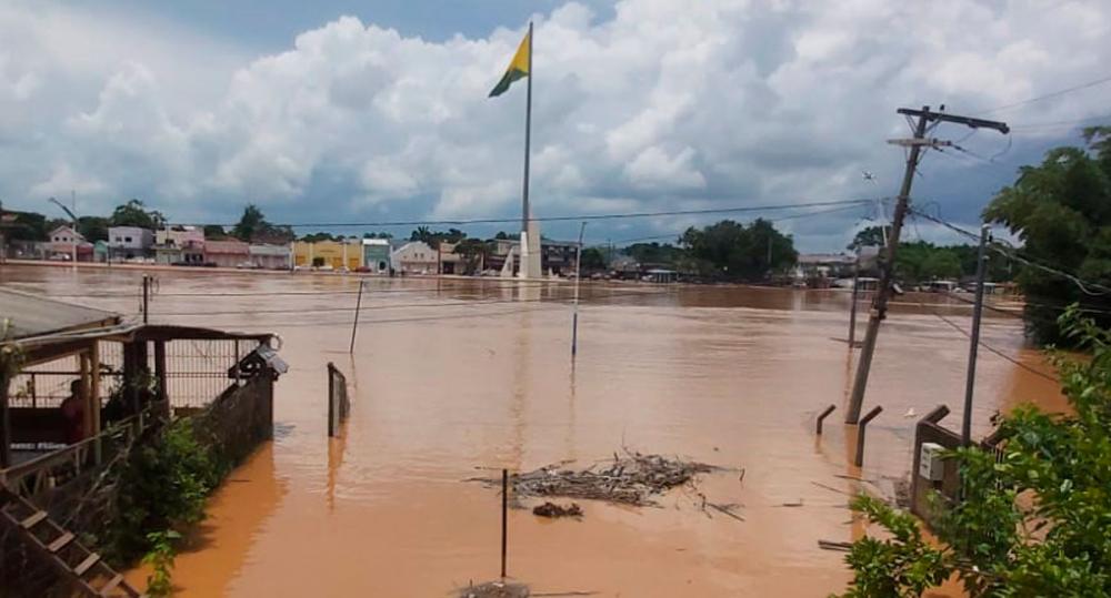 Enchente segue desabrigando os acreanos: As águas invadem cartão postal de Rio Branco a Gameleira