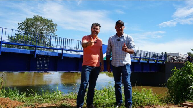 THEOBROMA: Marcos Rogério entrega nova ponte de concreto na Linha 599, KM-16