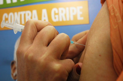 SEMSAU PROMOVE CAMPANHA DE VACINAÇÃO CONTRA A GRIPE