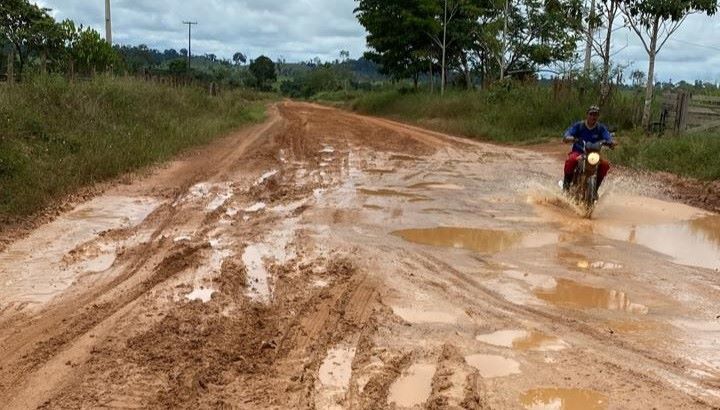 Dra. Taíssa solicita revitalização da RO-458, em Candeias do Jamari