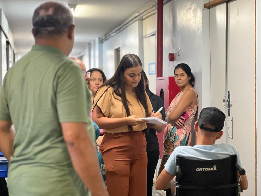 Dra. Taíssa visita alas de ortopedia no Hospital de Base Dr. Ary Pinheiro