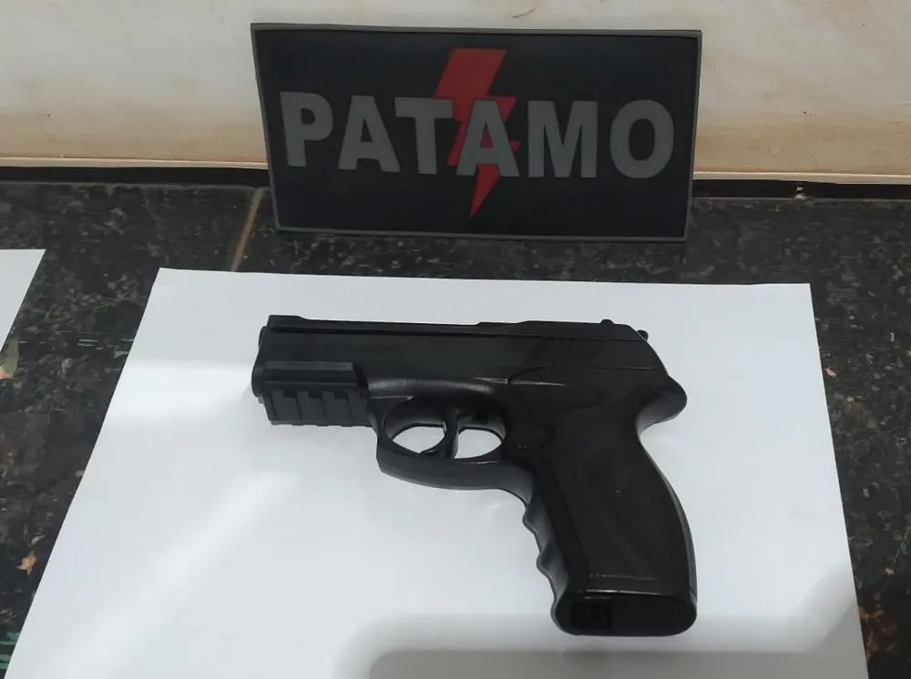 POLÍCIA MILITAR APREENDE SIMULACRO DURANTE PATRULHAMENTO NOTURNO